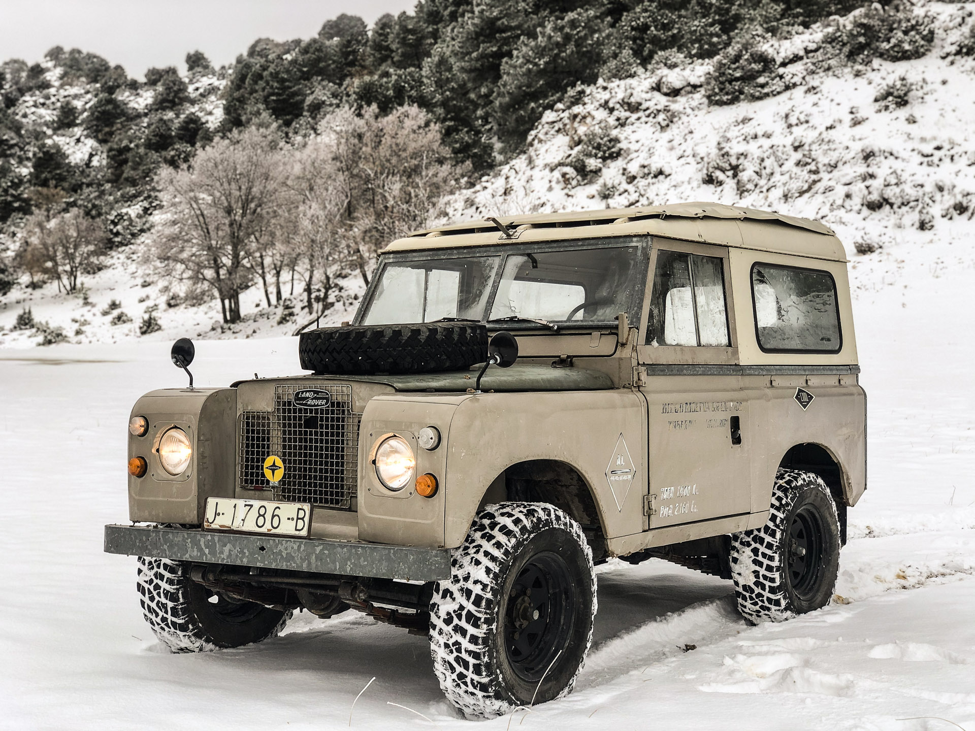 land-rover-hardtop